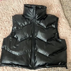 Cropped puffer vest